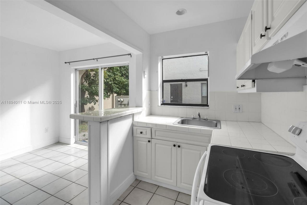 Real estate property located at 2306 52nd Ave #2306, Broward, Century Garden Condo, Lauderhill, FL