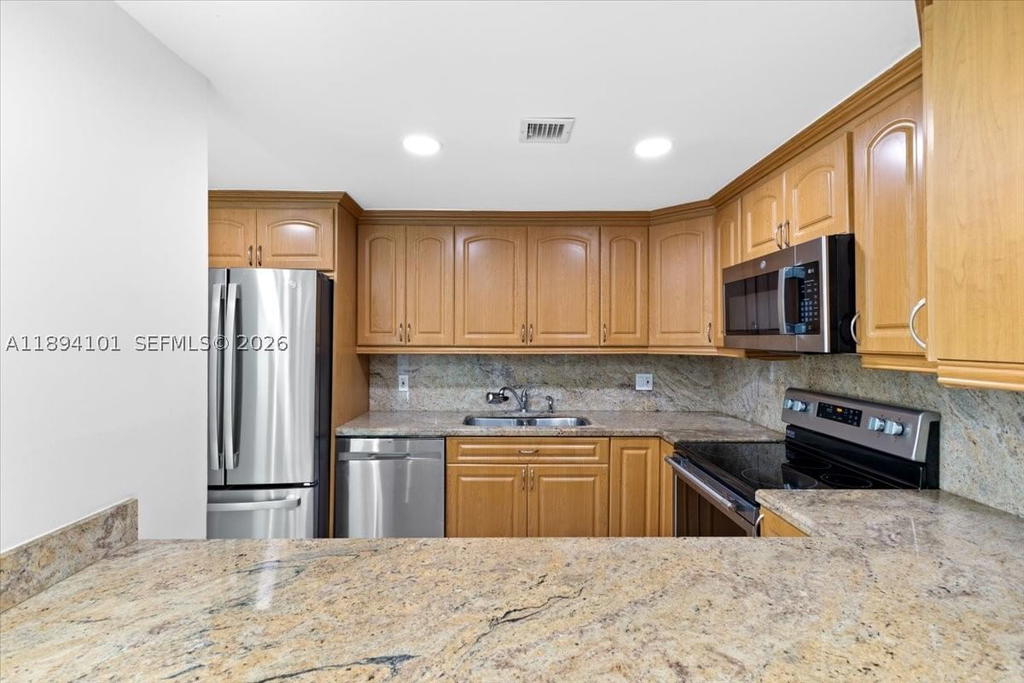Real estate property located at 9450 Live Oak Pl #109, Broward, Live Oak Condo Seven, Davie, FL