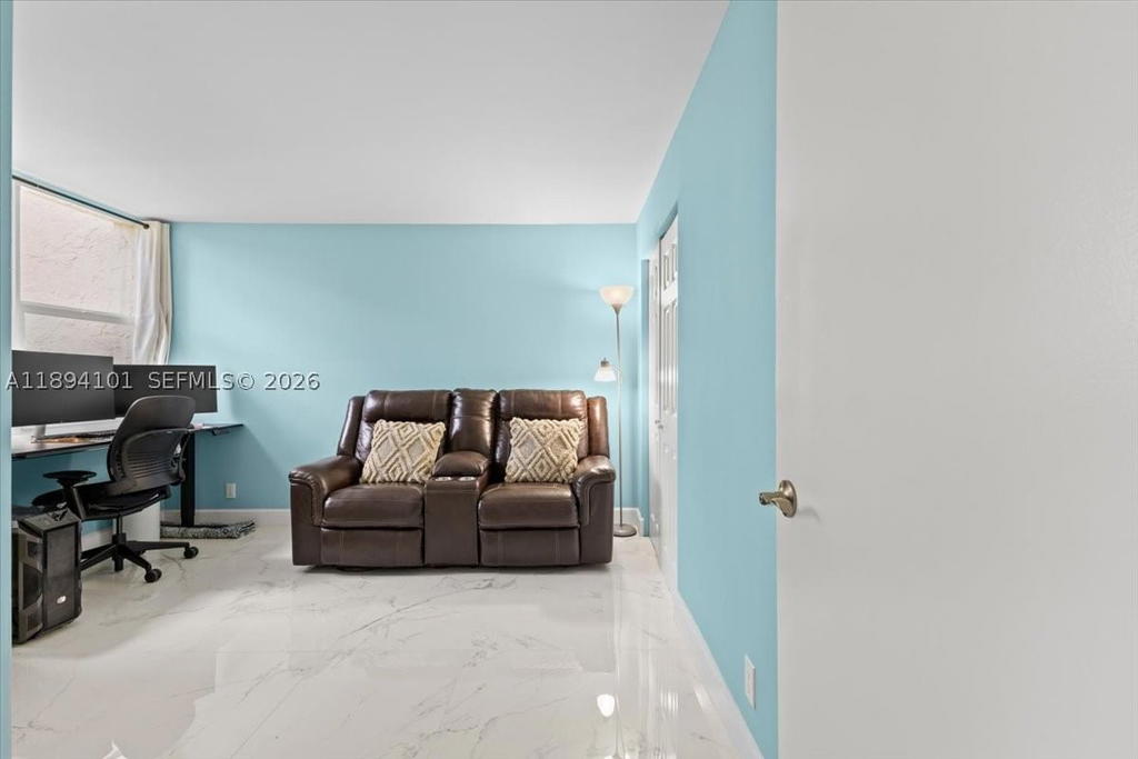 Real estate property located at 9450 Live Oak Pl #109, Broward, Live Oak Condo Seven, Davie, FL