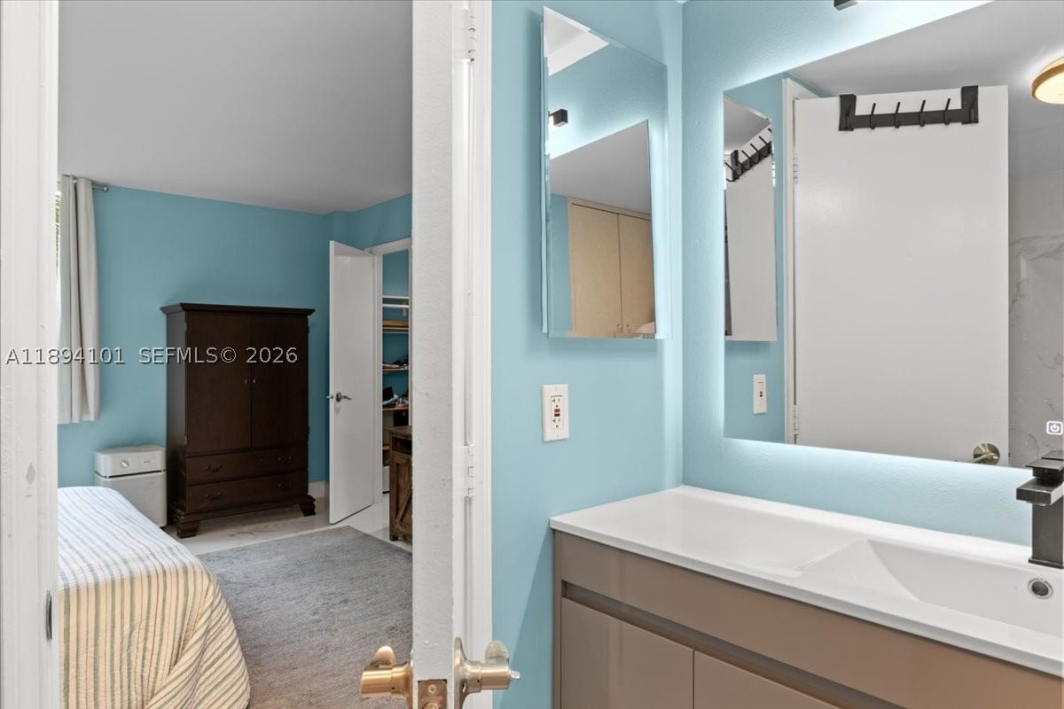 Real estate property located at 9450 Live Oak Pl #109, Broward, Live Oak Condo Seven, Davie, FL