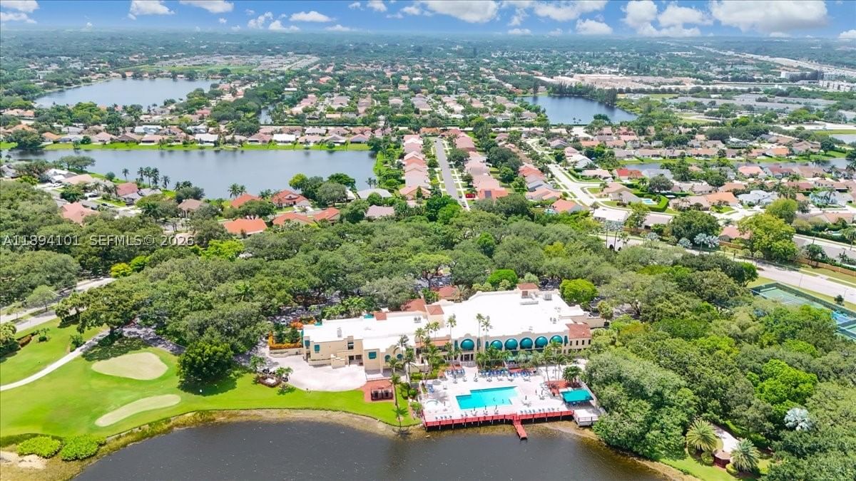 Real estate property located at 9450 Live Oak Pl #109, Broward, Live Oak Condo Seven, Davie, FL