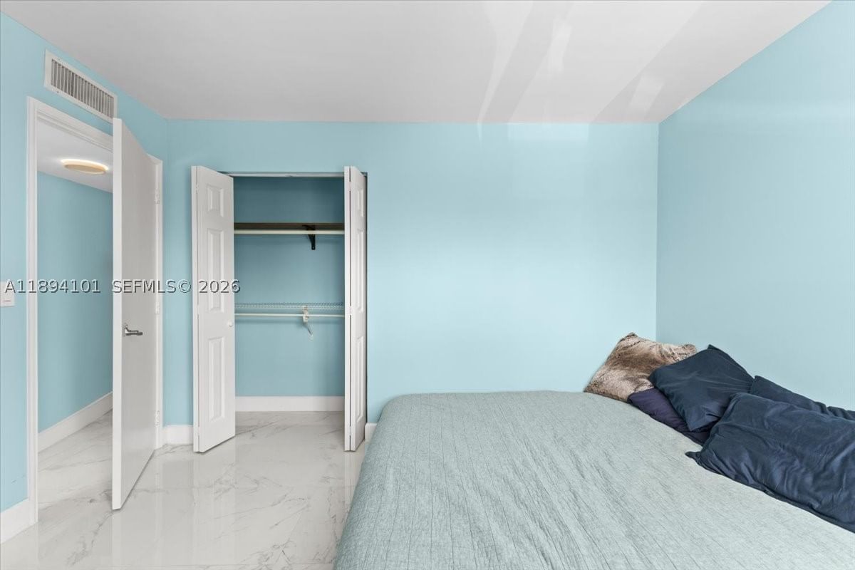 Real estate property located at 9450 Live Oak Pl #109, Broward, Live Oak Condo Seven, Davie, FL