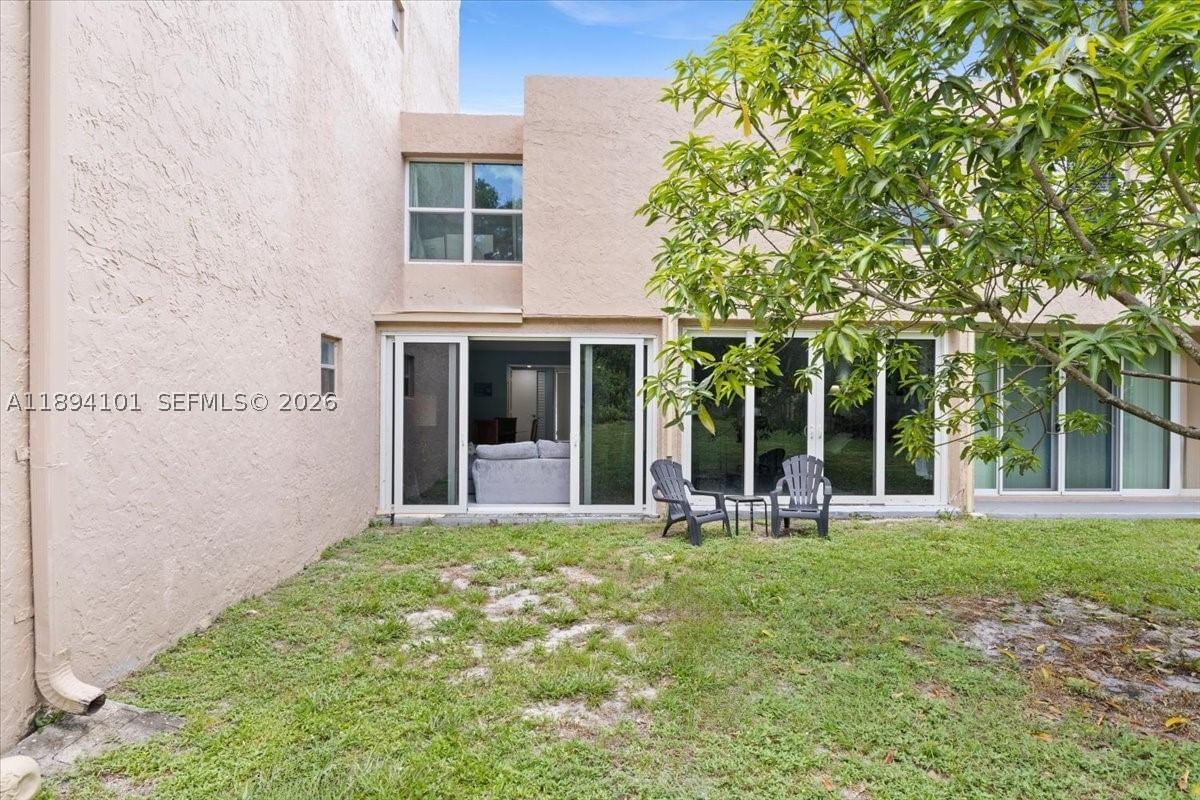 Real estate property located at 9450 Live Oak Pl #109, Broward, Live Oak Condo Seven, Davie, FL