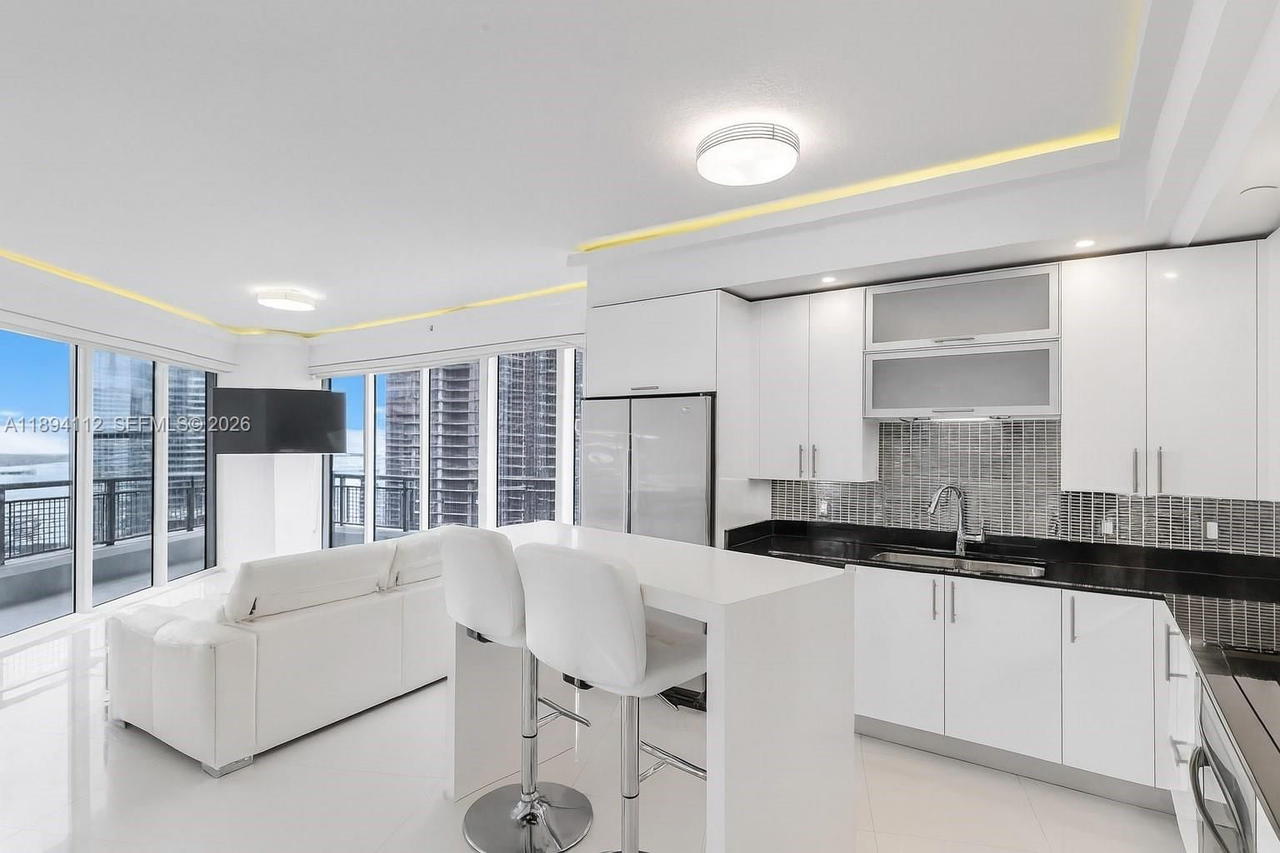 Real estate property located at 60 13th St #2500, Miami-dade, Infinity At Brickell Condo, Miami, FL