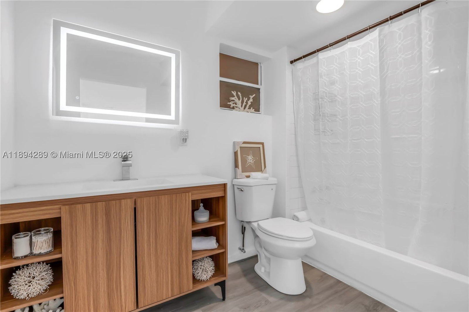 Real estate property located at 16400 17th Ave #601, Miami-dade, Three Seasons Condo Bldg, North Miami Beach, FL