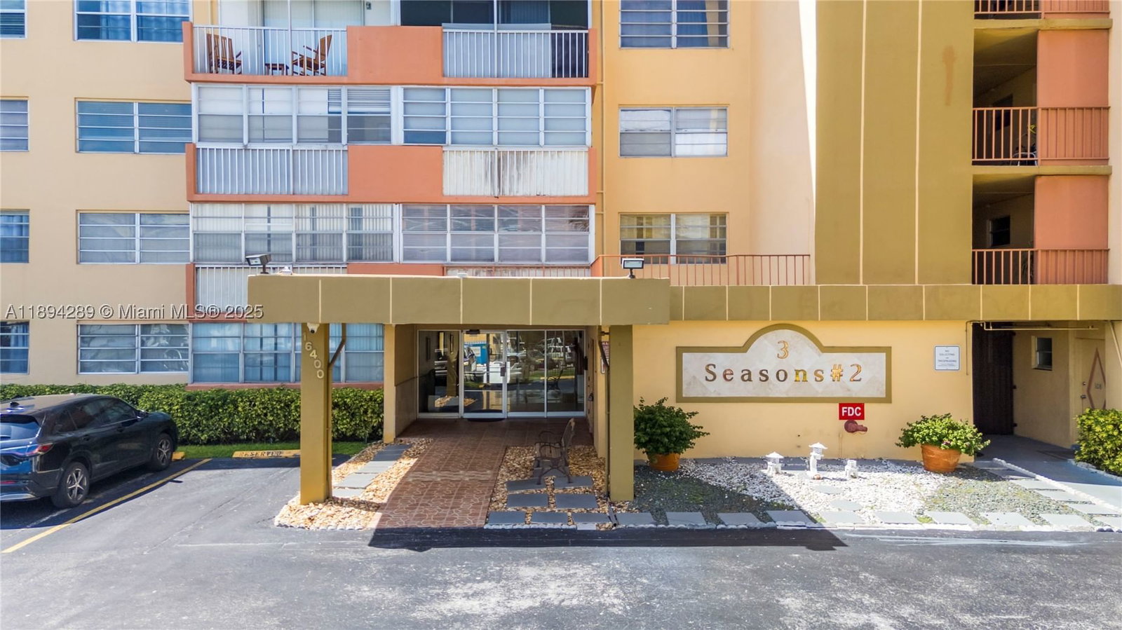 Real estate property located at 16400 17th Ave #601, Miami-dade, Three Seasons Condo Bldg, North Miami Beach, FL