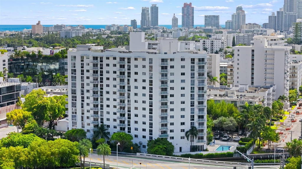 Real estate property located at 1688 West Ave #1004, Miami-dade, West Bay Plaza Condo, Miami Beach, FL