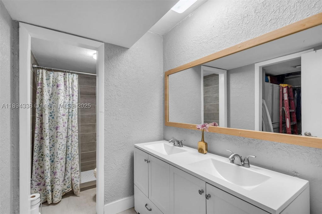Real estate property located at 19440 26th Ave #54B, Miami-dade, Riverwood Sec 3, Miami, FL
