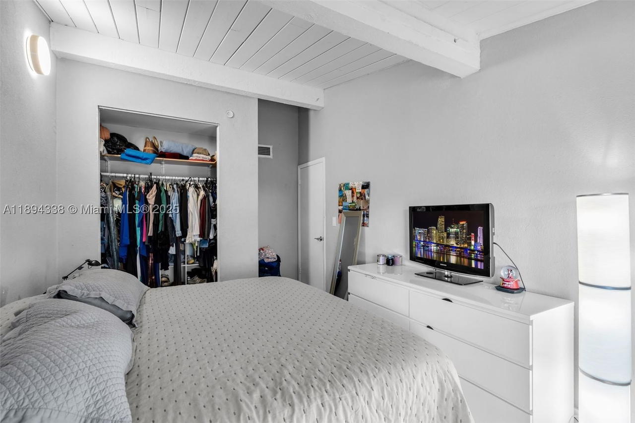 Real estate property located at 19440 26th Ave #54B, Miami-dade, Riverwood Sec 3, Miami, FL