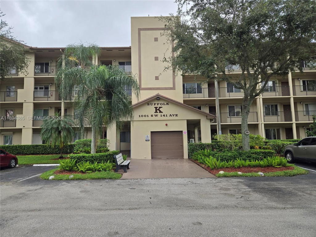 Real estate property located at 1001 141st Ave #412K, Broward, Suffolk At Century Villag, Pembroke Pines, FL