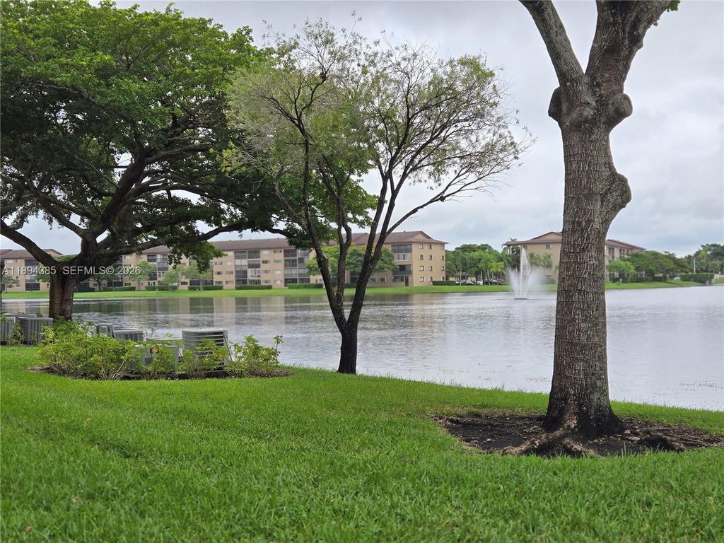 Real estate property located at 1001 141st Ave #412K, Broward, Suffolk At Century Villag, Pembroke Pines, FL