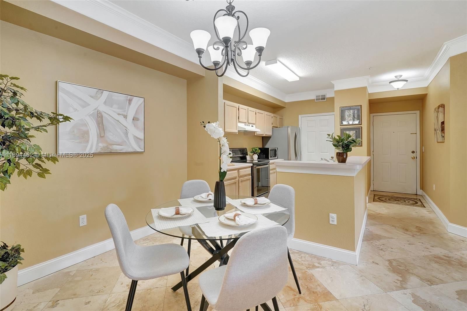 Real estate property located at 11510 Villa Grand #407, Lee, Royal Greens, Fort Myers, FL