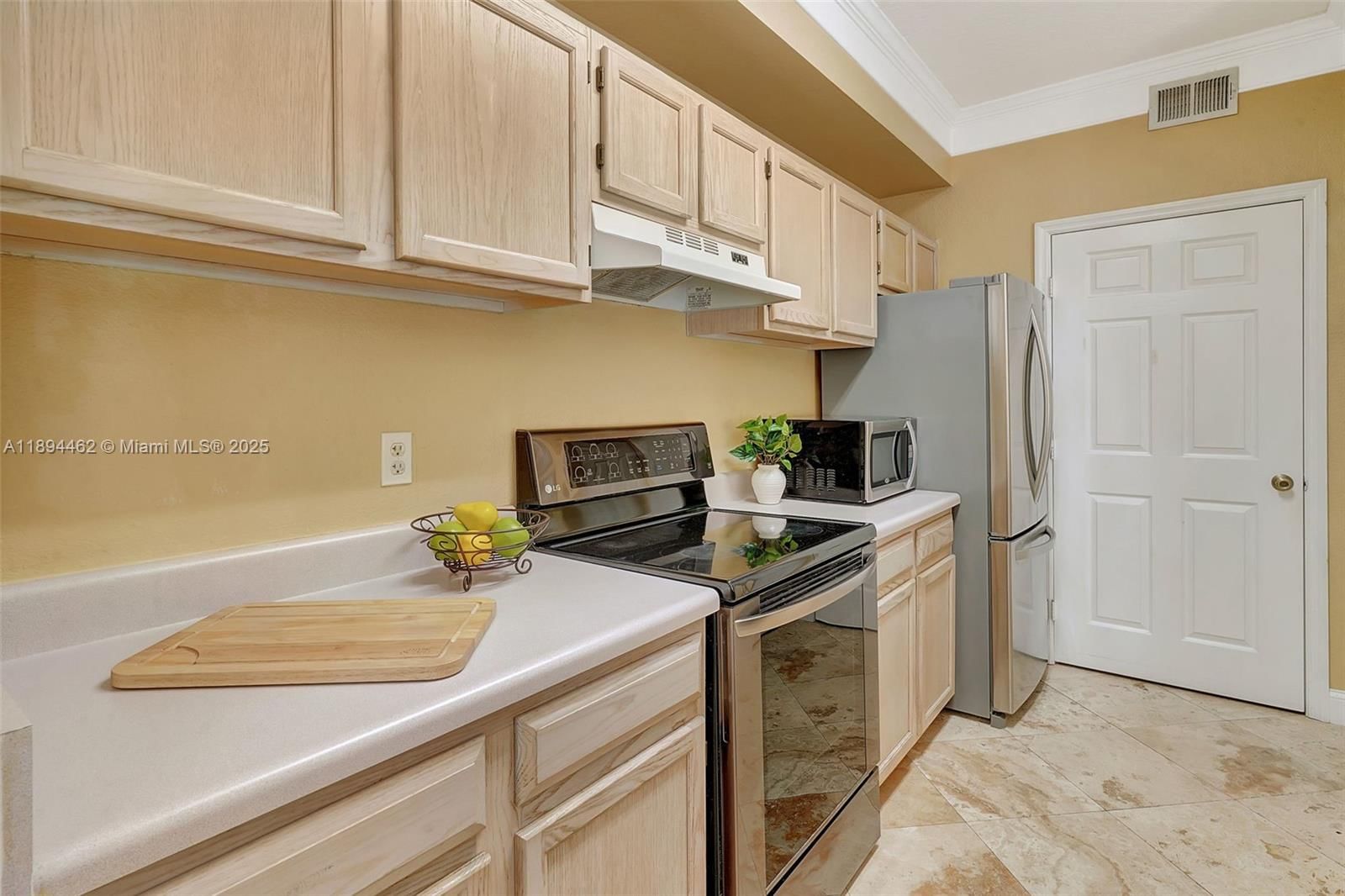 Real estate property located at 11510 Villa Grand #407, Lee, Royal Greens, Fort Myers, FL