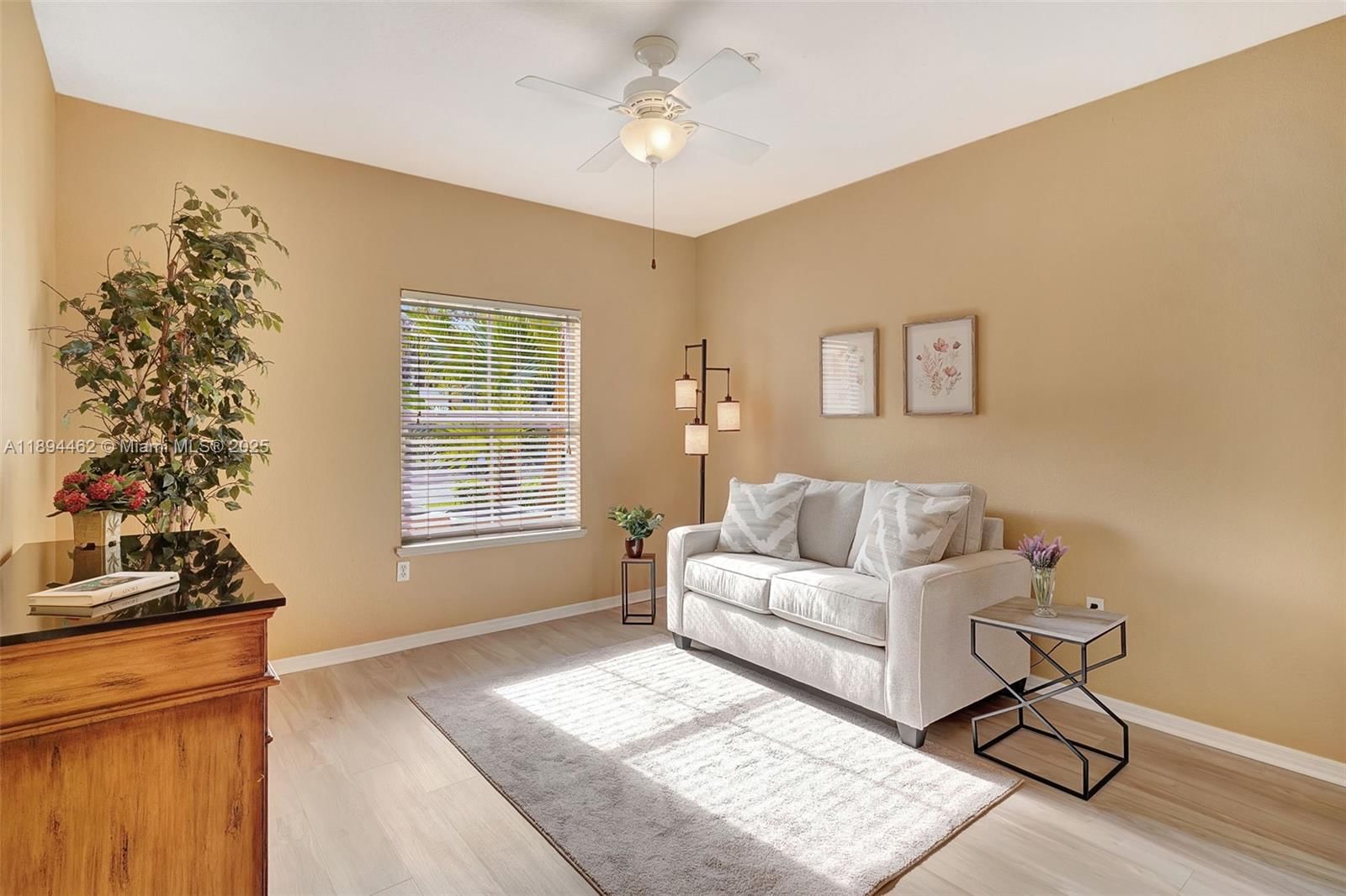 Real estate property located at 11510 Villa Grand #407, Lee, Royal Greens, Fort Myers, FL