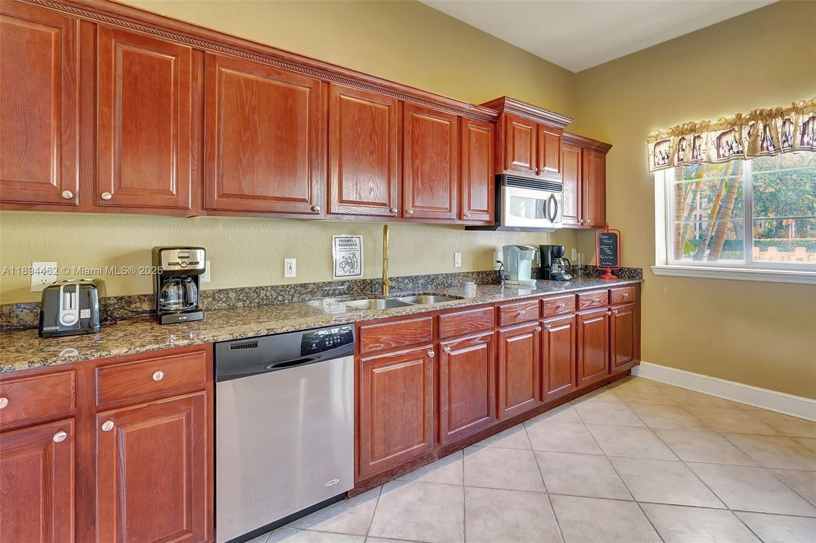 Real estate property located at 11510 Villa Grand #407, Lee, Royal Greens, Fort Myers, FL