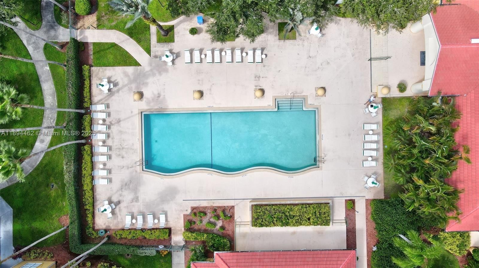 Real estate property located at 11510 Villa Grand #407, Lee, Royal Greens, Fort Myers, FL