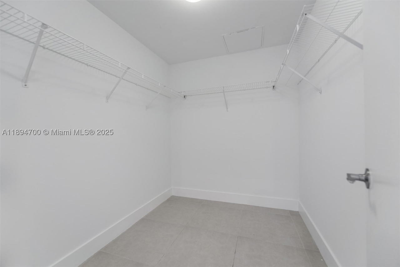 Real estate property located at 253 2nd St #3902, Miami-dade, Vizcayne South Condo, Miami, FL