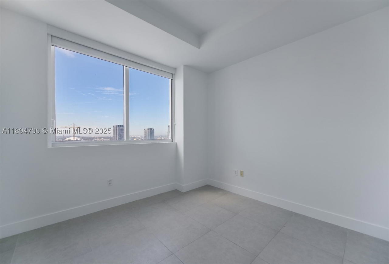 Real estate property located at 253 2nd St #3902, Miami-dade, Vizcayne South Condo, Miami, FL