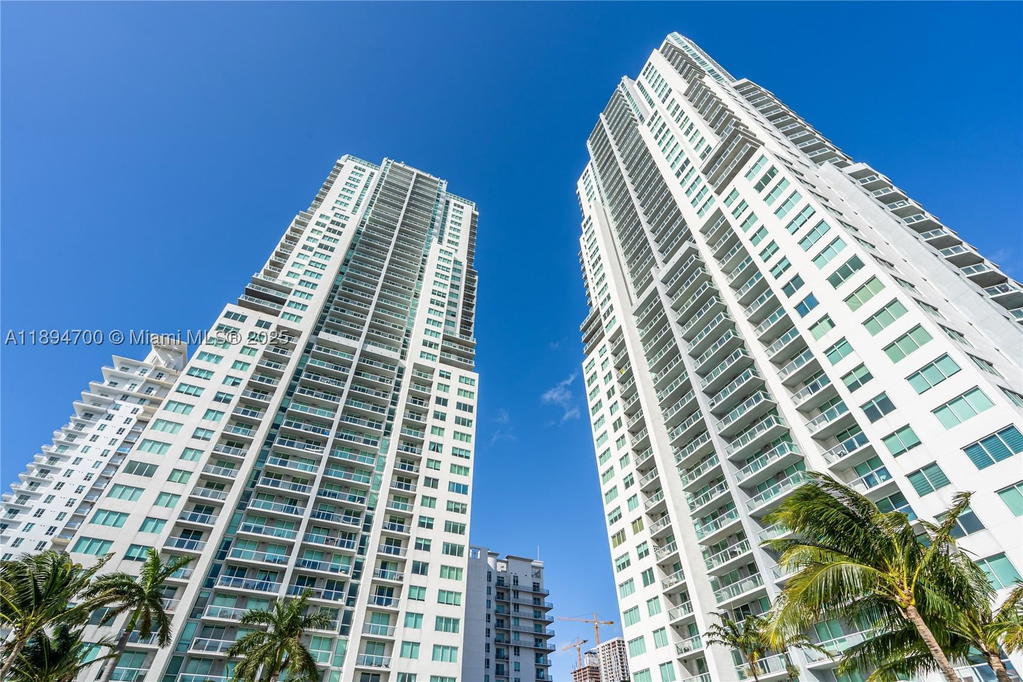Real estate property located at 253 2nd St #3902, Miami-dade, Vizcayne South Condo, Miami, FL