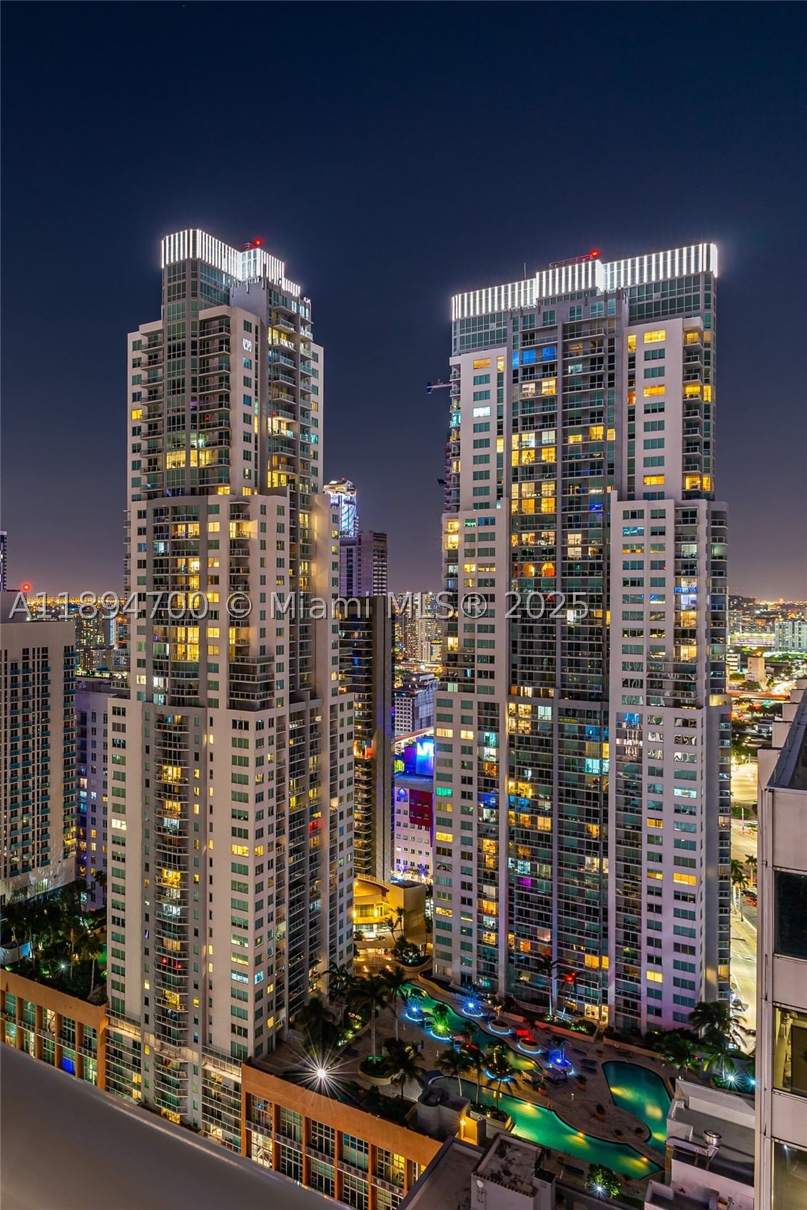 Real estate property located at 253 2nd St #3902, Miami-dade, Vizcayne South Condo, Miami, FL