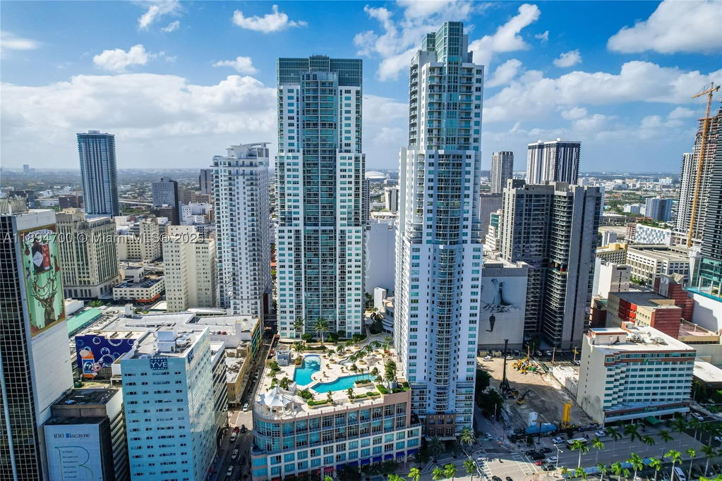 Real estate property located at 253 2nd St #3902, Miami-dade, Vizcayne South Condo, Miami, FL