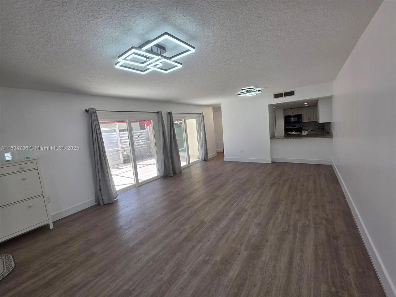 Real estate property located at 563 98th Ave, Broward, Jacaranda Parcel 611 Pb, Plantation, FL