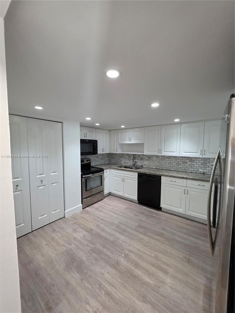 Real estate property located at 563 98th Ave, Broward, Jacaranda Parcel 611 Pb, Plantation, FL