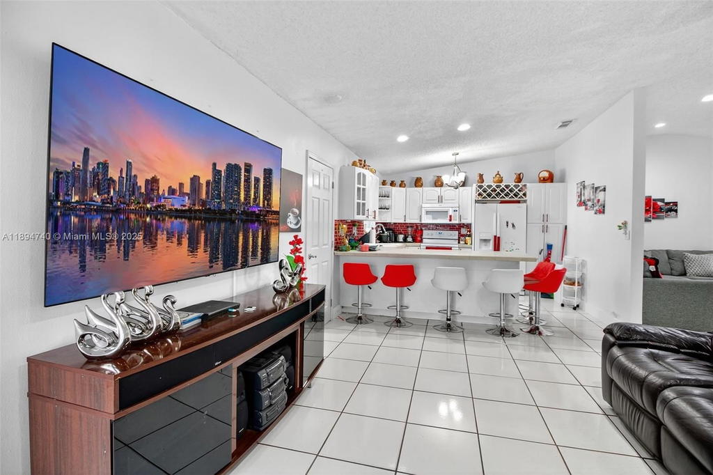 Real estate property located at 13061 56th Ter, Miami-dade, Lakes Sec 3, Miami, FL