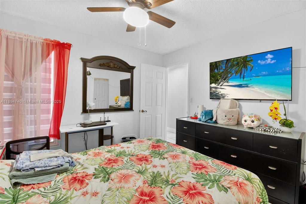 Real estate property located at 13061 56th Ter, Miami-dade, Lakes Sec 3, Miami, FL