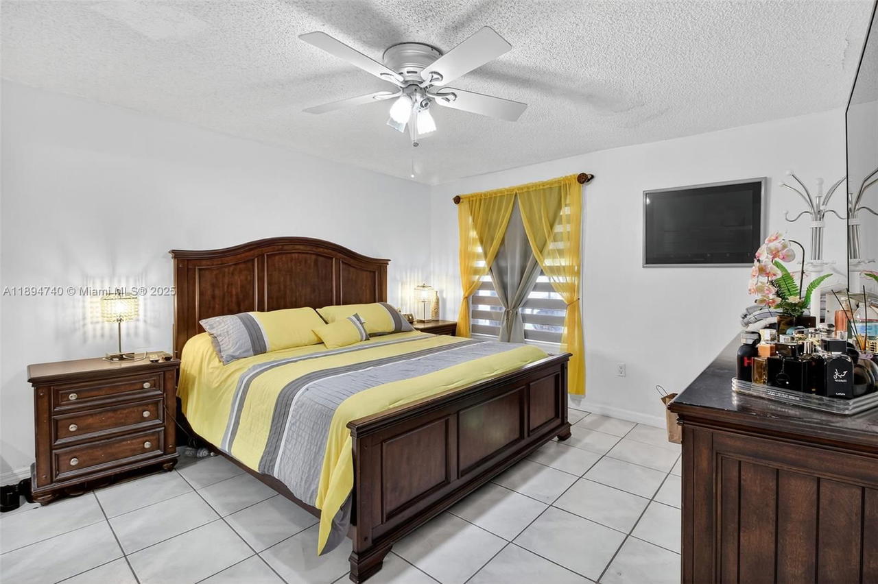Real estate property located at 13061 56th Ter, Miami-dade, Lakes Sec 3, Miami, FL
