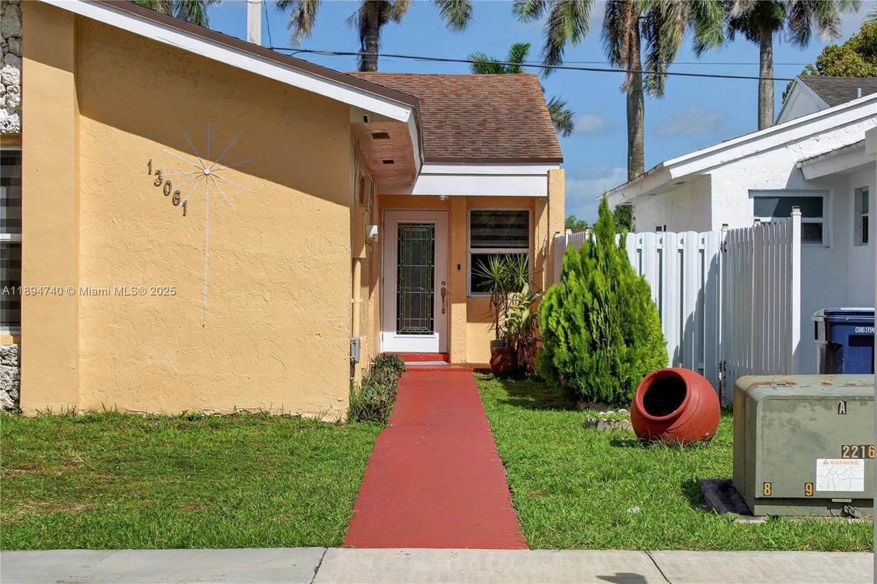 Real estate property located at 13061 56th Ter, Miami-dade, Lakes Sec 3, Miami, FL