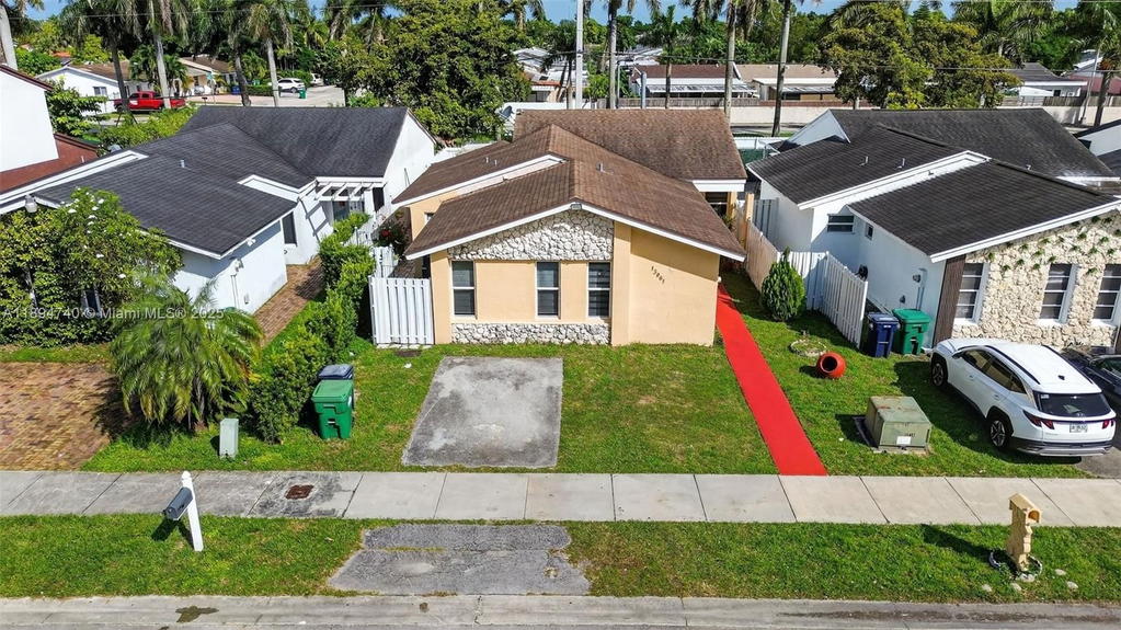 Real estate property located at 13061 56th Ter, Miami-dade, Lakes Sec 3, Miami, FL