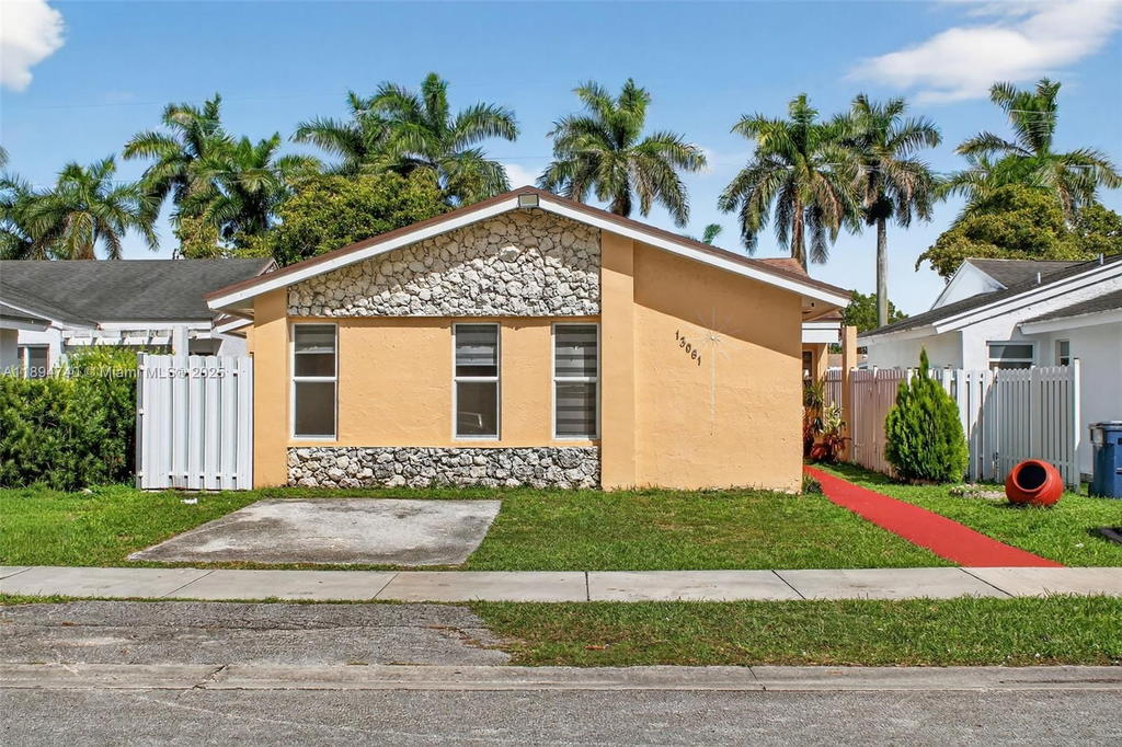 Real estate property located at 13061 56th Ter, Miami-dade, Lakes Sec 3, Miami, FL