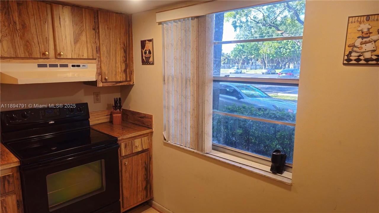 Real estate property located at 3341 47th Terrace #112, Broward, Cypress Chase North No 1, Lauderdale Lakes, FL
