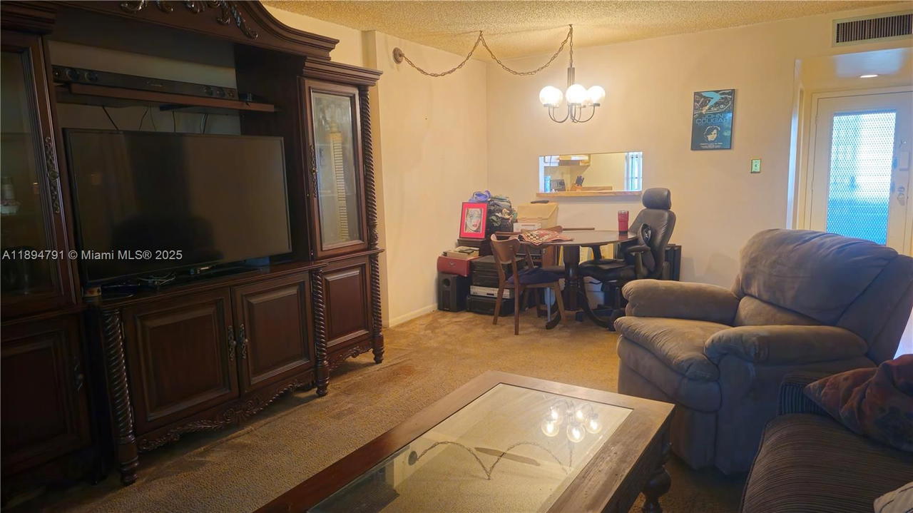 Real estate property located at 3341 47th Terrace #112, Broward, Cypress Chase North No 1, Lauderdale Lakes, FL