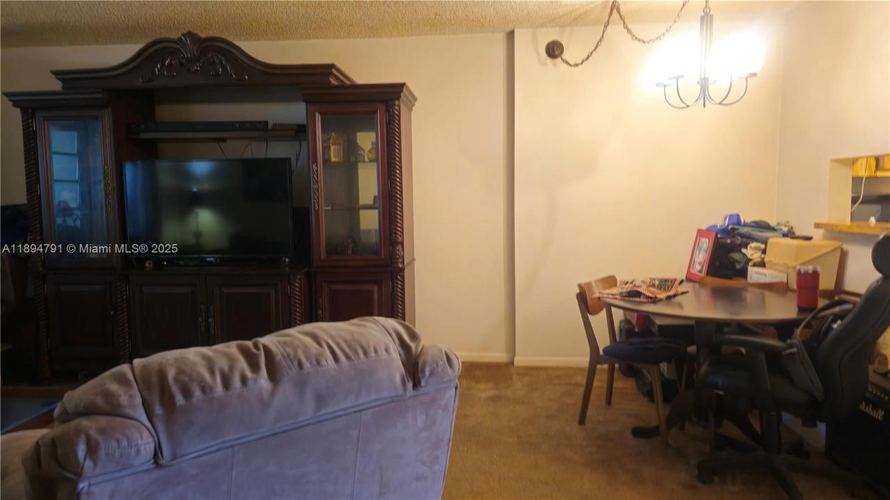 Real estate property located at 3341 47th Terrace #112, Broward, Cypress Chase North No 1, Lauderdale Lakes, FL