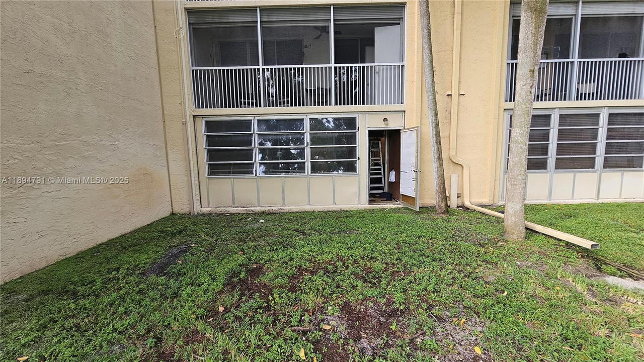 Real estate property located at 3341 47th Terrace #112, Broward, Cypress Chase North No 1, Lauderdale Lakes, FL