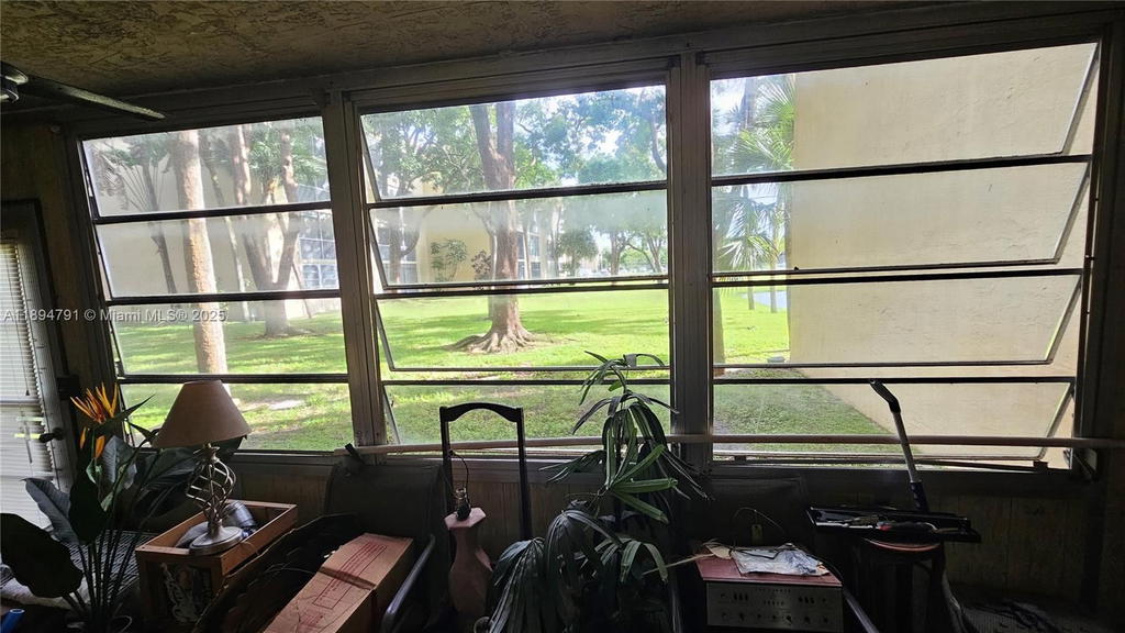 Real estate property located at 3341 47th Terrace #112, Broward, Cypress Chase North No 1, Lauderdale Lakes, FL