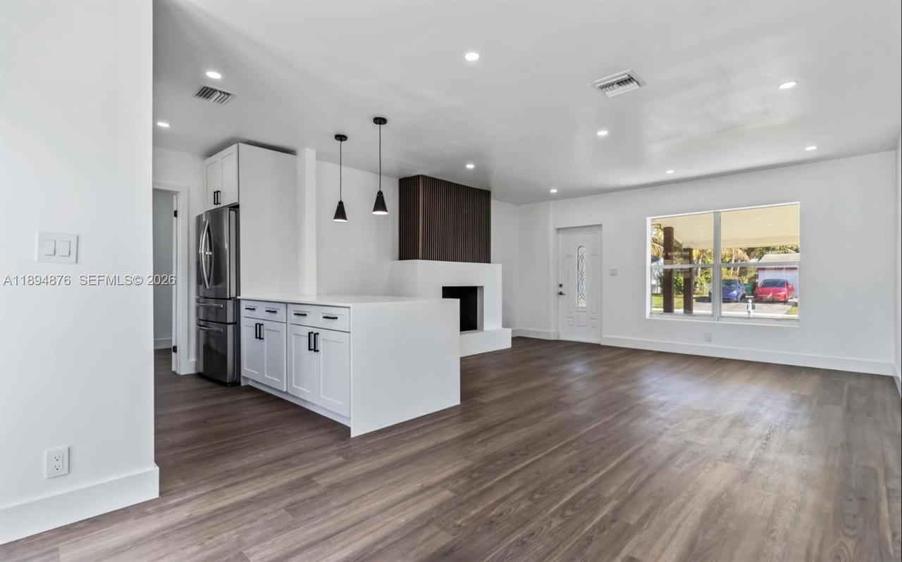 Real estate property located at 2411 50th Ter, Broward, Broadview Park Revised, Fort Lauderdale, FL
