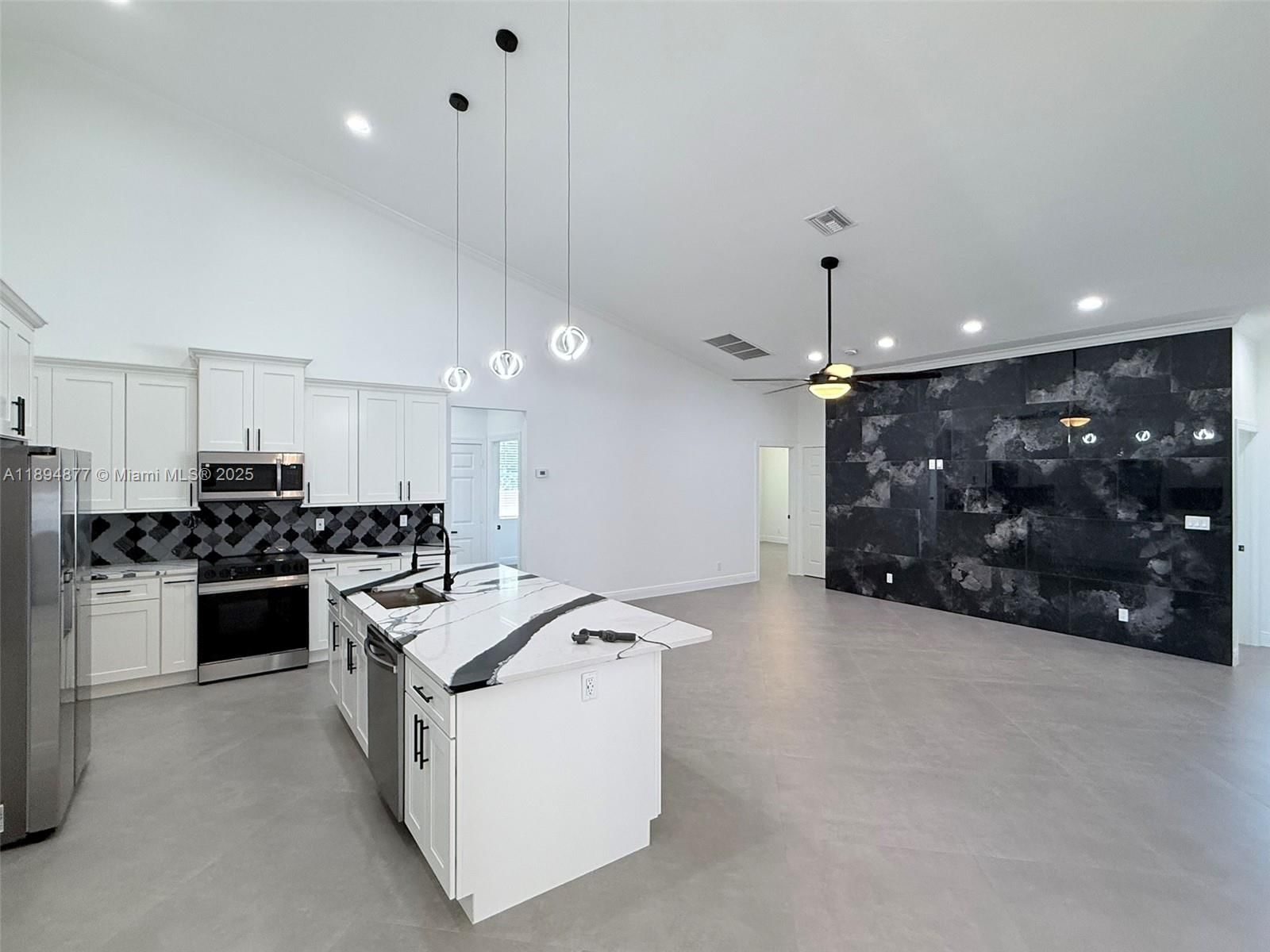 Real estate property located at 1749 Desert Ave, St Lucie, Port St Lucie Section 11, Port St Lucie, FL