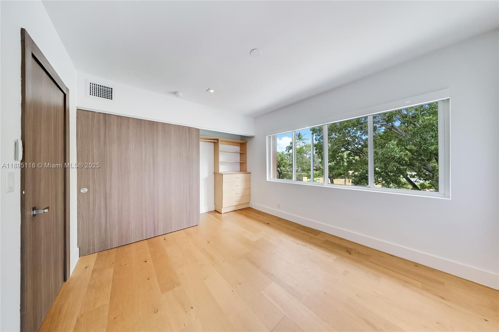 Real estate property located at 5244 Alton Rd, Miami-dade, La Gorce Golf Sub, Miami Beach, FL
