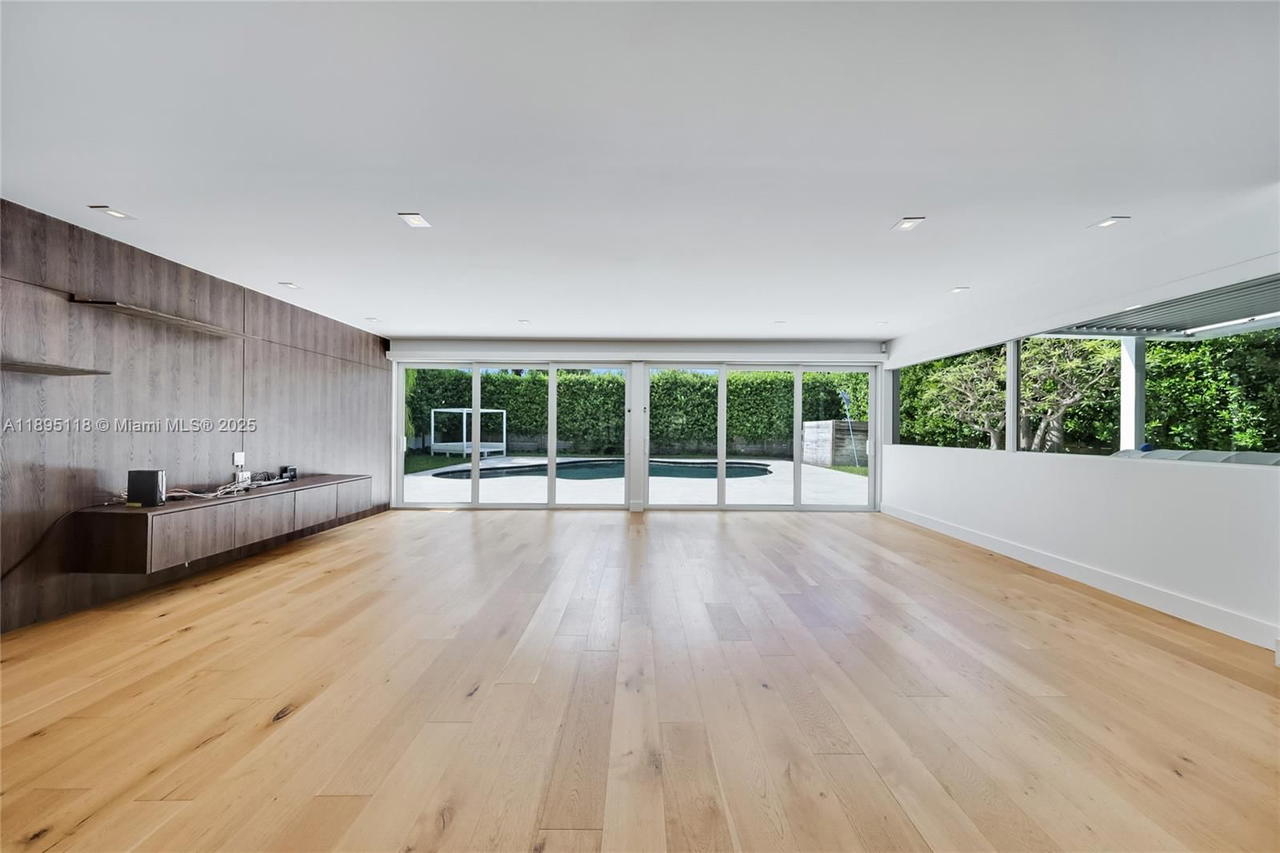 Real estate property located at 5244 Alton Rd, Miami-dade, La Gorce Golf Sub, Miami Beach, FL