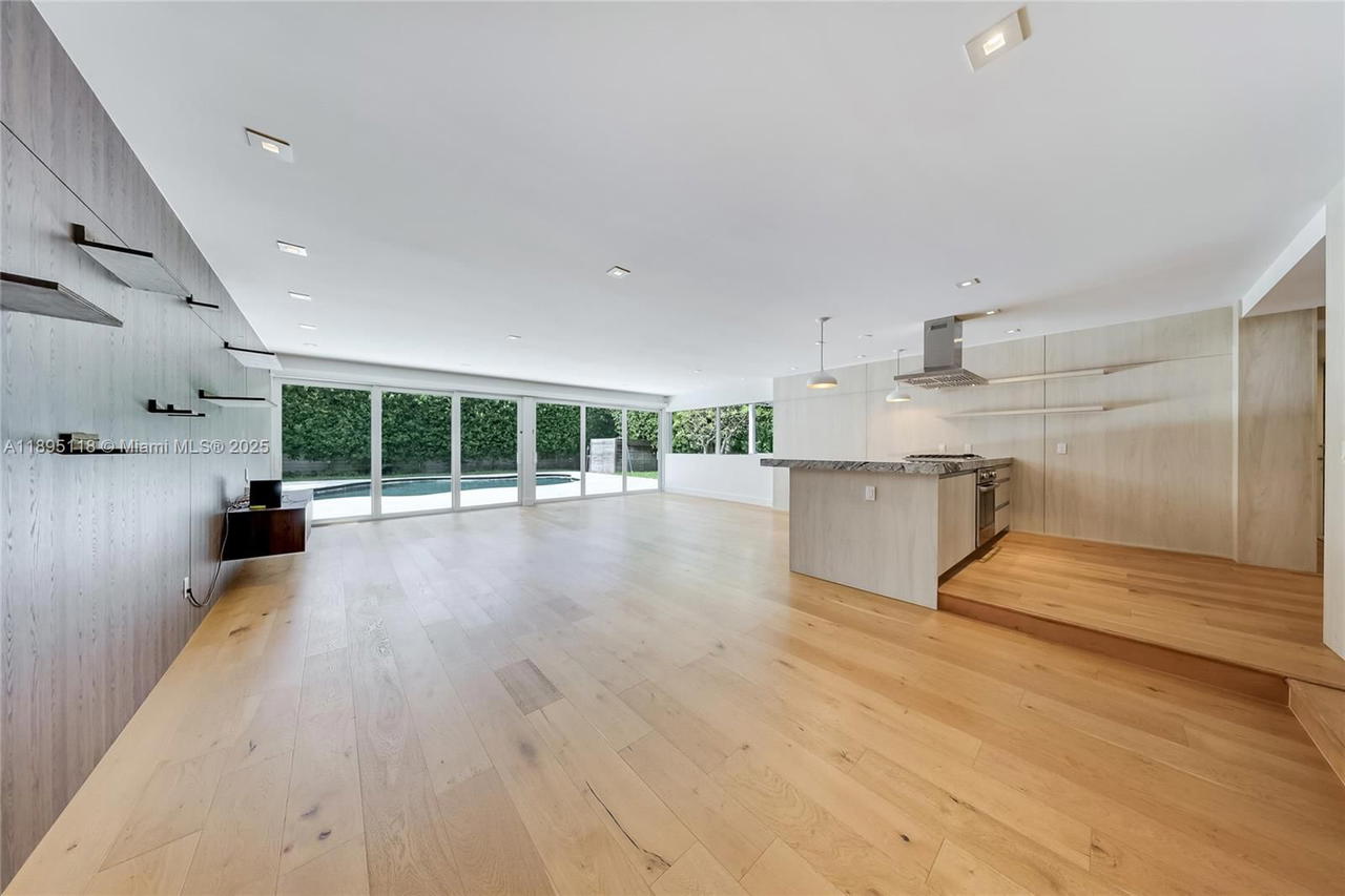 Real estate property located at 5244 Alton Rd, Miami-dade, La Gorce Golf Sub, Miami Beach, FL