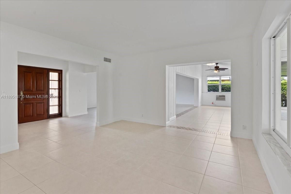 Real estate property located at 1961 188th St, Miami-dade, Greyknoll Estates, Miami, FL