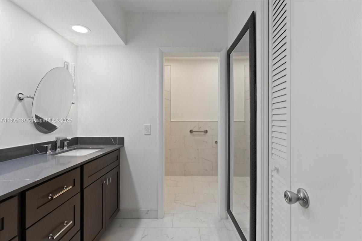 Real estate property located at 1961 188th St, Miami-dade, Greyknoll Estates, Miami, FL