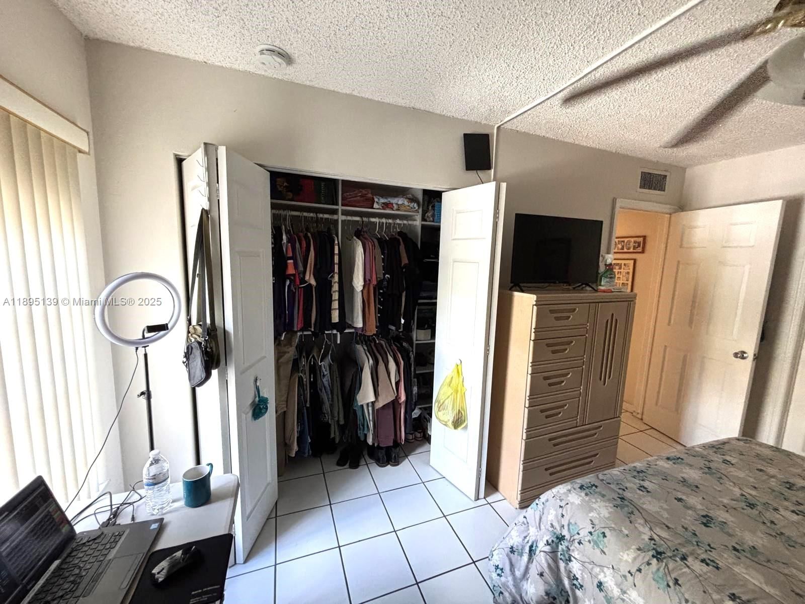 Real estate property located at 2138 6th St #201, Miami-dade, El Paraiso Condo, Miami, FL