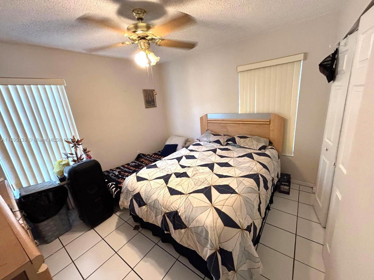 Real estate property located at 2138 6th St #201, Miami-dade, El Paraiso Condo, Miami, FL