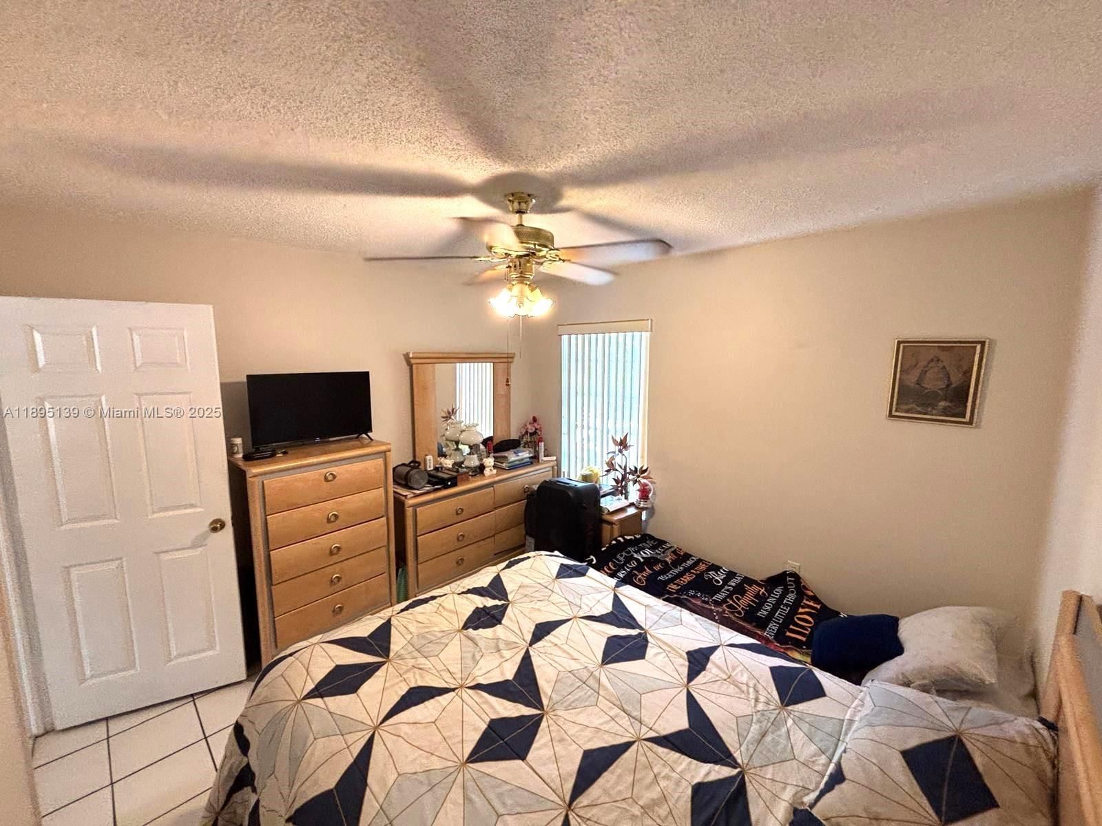 Real estate property located at 2138 6th St #201, Miami-dade, El Paraiso Condo, Miami, FL