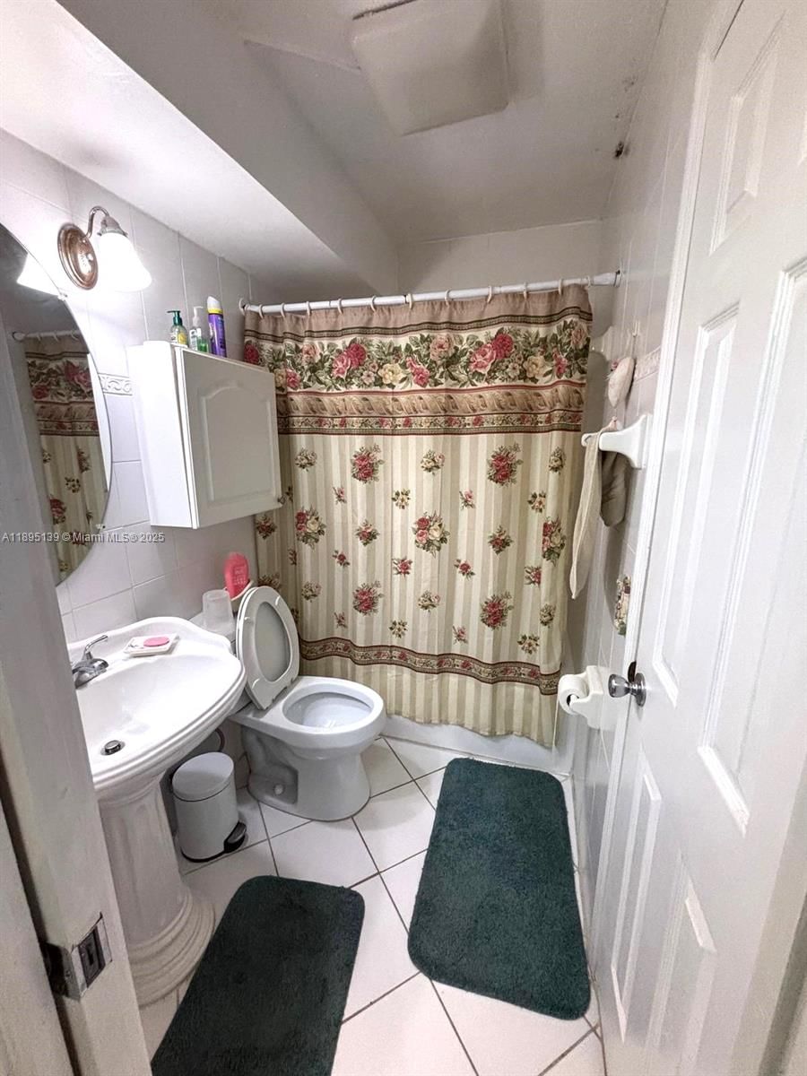 Real estate property located at 2138 6th St #201, Miami-dade, El Paraiso Condo, Miami, FL
