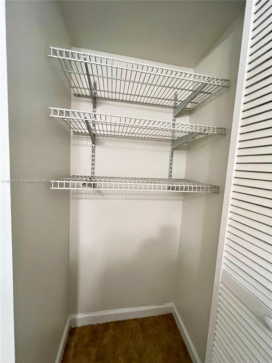 Real estate property located at 340 Pine Ridge Cir D-1, Palm Beach, Pine Ridge Iii Condo, Green Acres, FL